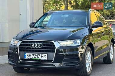 Внедорожник / Кроссовер Audi Q3 2015 в 