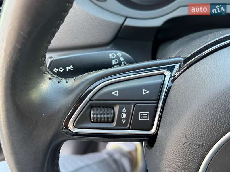 Позашляховик / Кросовер Audi Q3 2015 в Одесі