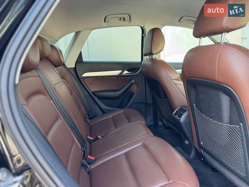 Позашляховик / Кросовер Audi Q3 2015 в Одесі