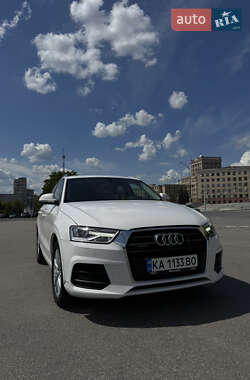 Внедорожник / Кроссовер Audi Q3 2016 в 
