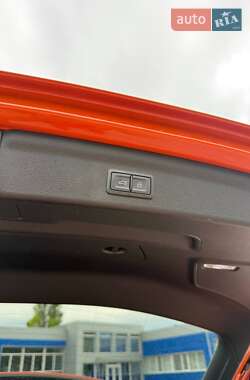 Позашляховик / Кросовер Audi Q3 2020 в 
