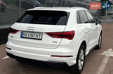 Внедорожник / Кроссовер Audi Q3 2021 в 