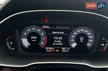 Внедорожник / Кроссовер Audi Q3 2021 в 
