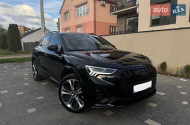 Внедорожник / Кроссовер Audi Q3 2022 в Киеве