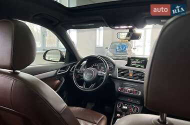 Внедорожник / Кроссовер Audi Q3 2016 в 