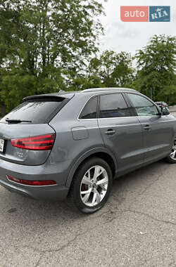 Внедорожник / Кроссовер Audi Q3 2014 в 