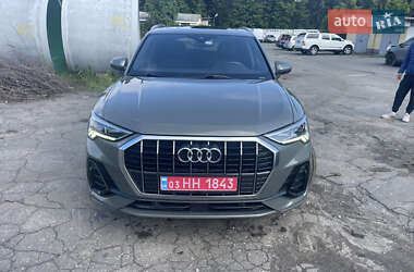 Внедорожник / Кроссовер Audi Q3 2019 в 
