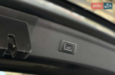 Внедорожник / Кроссовер Audi Q3 2014 в 