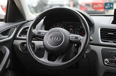 Внедорожник / Кроссовер Audi Q3 2016 в 