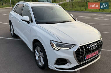 Внедорожник / Кроссовер Audi Q3 2020 в Ровно