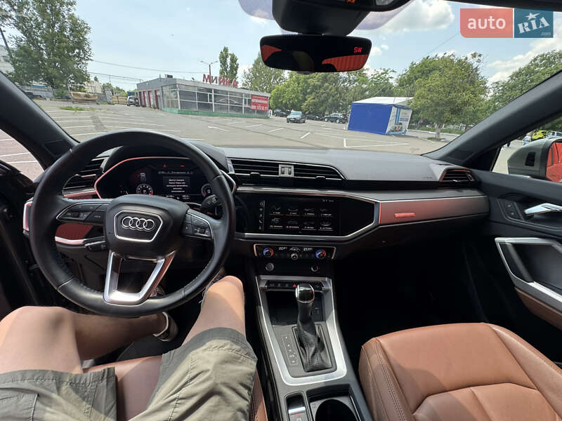 Внедорожник / Кроссовер Audi Q3 2020 в Одессе