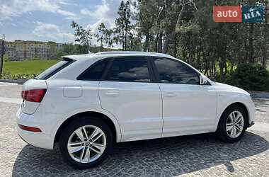 Внедорожник / Кроссовер Audi Q3 2017 в 