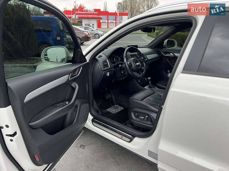 Внедорожник / Кроссовер Audi Q3 2017 в Днепре