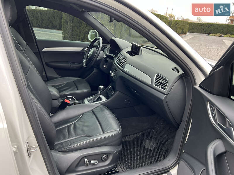 Внедорожник / Кроссовер Audi Q3 2017 в Днепре