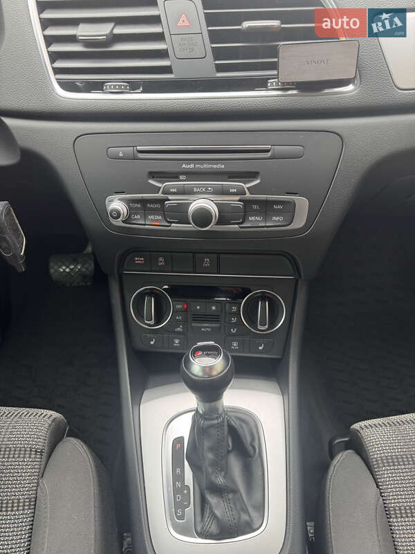 Позашляховик / Кросовер Audi Q3 2016 в Чернівцях фото 11 Позашляховик / Кросовер Audi Q3 2016 в Чернівцях