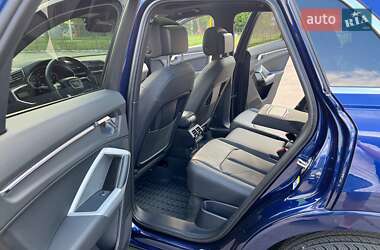 Внедорожник / Кроссовер Audi Q3 2021 в 