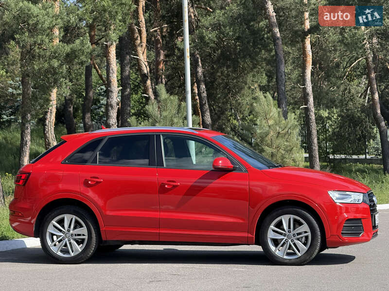 Внедорожник / Кроссовер Audi Q3 2016 в Киеве