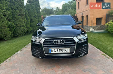 Внедорожник / Кроссовер Audi Q3 2017 в 