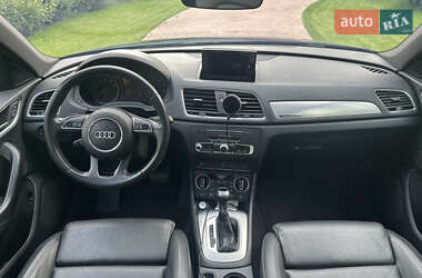 Внедорожник / Кроссовер Audi Q3 2017 в 