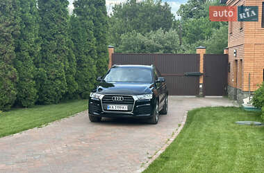 Внедорожник / Кроссовер Audi Q3 2017 в 