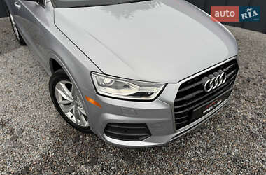 Внедорожник / Кроссовер Audi Q3 2015 в 