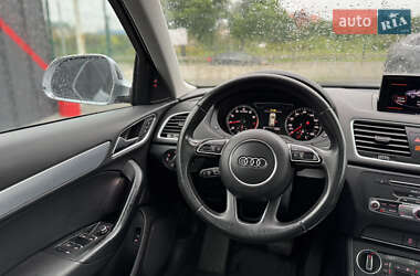 Внедорожник / Кроссовер Audi Q3 2015 в 