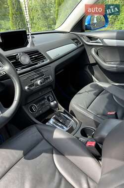 Внедорожник / Кроссовер Audi Q3 2016 в 