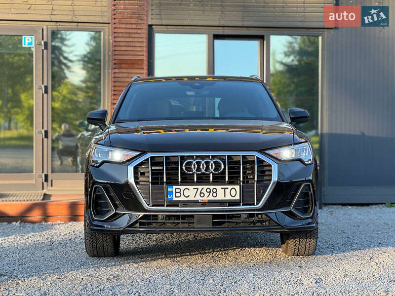 Позашляховик / Кросовер Audi Q3 2019 в Львові