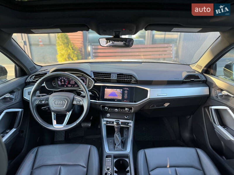 Позашляховик / Кросовер Audi Q3 2019 в Львові