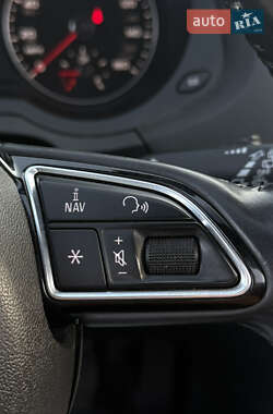 Внедорожник / Кроссовер Audi Q3 2014 в 