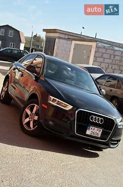 Позашляховик / Кросовер Audi Q3 2015 в Києві
