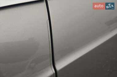 Внедорожник / Кроссовер Audi Q3 2016 в 