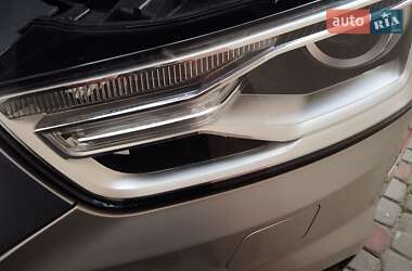 Внедорожник / Кроссовер Audi Q3 2016 в 