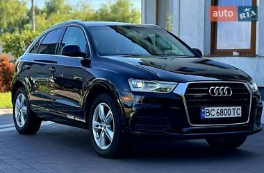 Позашляховик / Кросовер Audi Q3 2016 в 