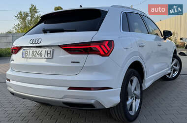 Внедорожник / Кроссовер Audi Q3 2019 в 