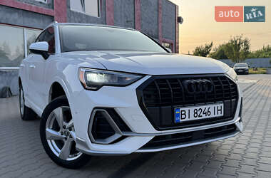 Внедорожник / Кроссовер Audi Q3 2019 в 