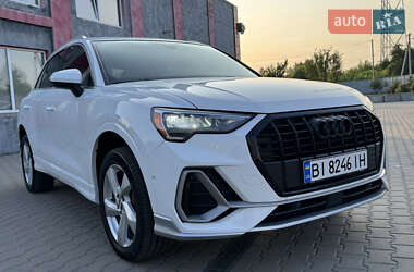 Внедорожник / Кроссовер Audi Q3 2019 в 