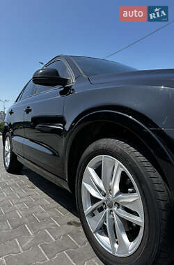 Внедорожник / Кроссовер Audi Q3 2016 в 