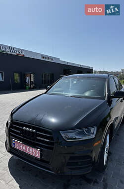 Внедорожник / Кроссовер Audi Q3 2016 в 
