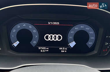 Внедорожник / Кроссовер Audi Q3 2020 в 