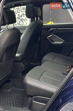 Внедорожник / Кроссовер Audi Q3 2020 в 