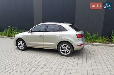 Позашляховик / Кросовер Audi Q3 2016 в 