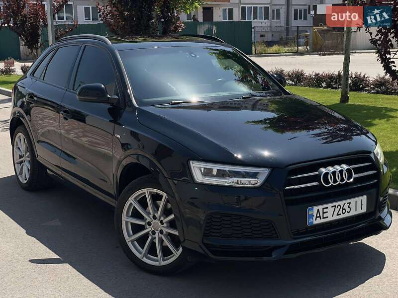 Внедорожник / Кроссовер Audi Q3 2017 в 