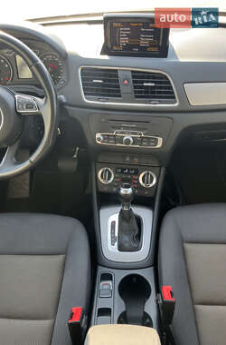 Внедорожник / Кроссовер Audi Q3 2014 в 