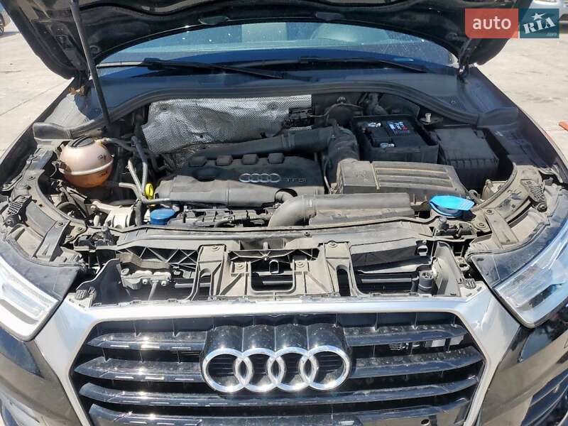 Позашляховик / Кросовер Audi Q3 2016 в Львові
