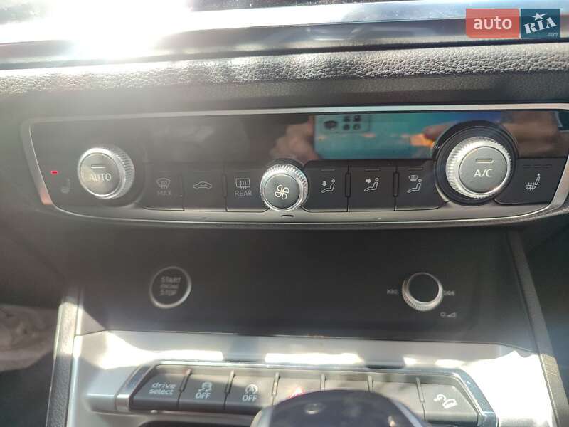 Внедорожник / Кроссовер Audi Q3 2022 в Стрые