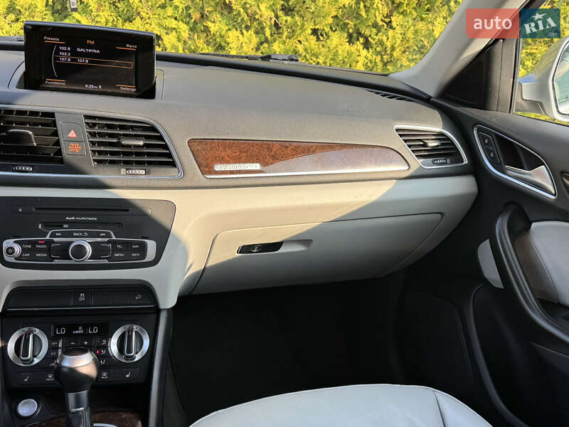 Позашляховик / Кросовер Audi Q3 2014 в Стрию