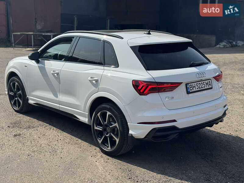 Внедорожник / Кроссовер Audi Q3 2021 в Одессе