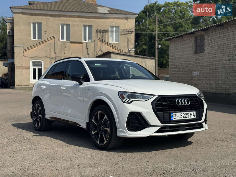 Внедорожник / Кроссовер Audi Q3 2021 в Одессе