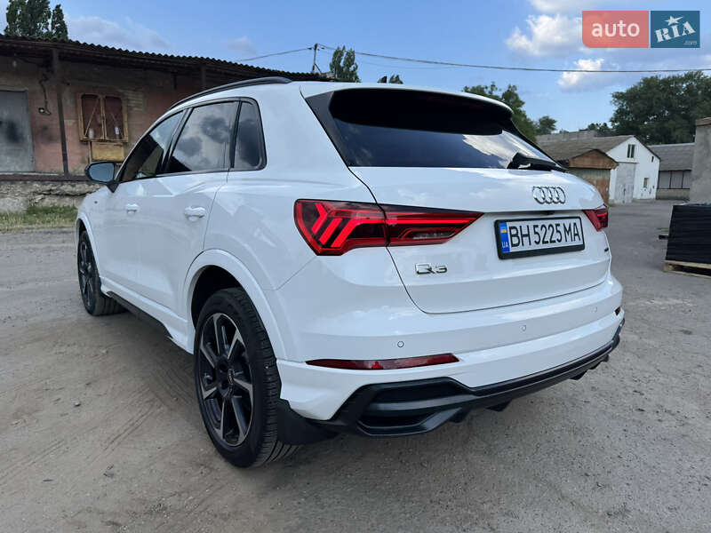 Внедорожник / Кроссовер Audi Q3 2021 в Одессе